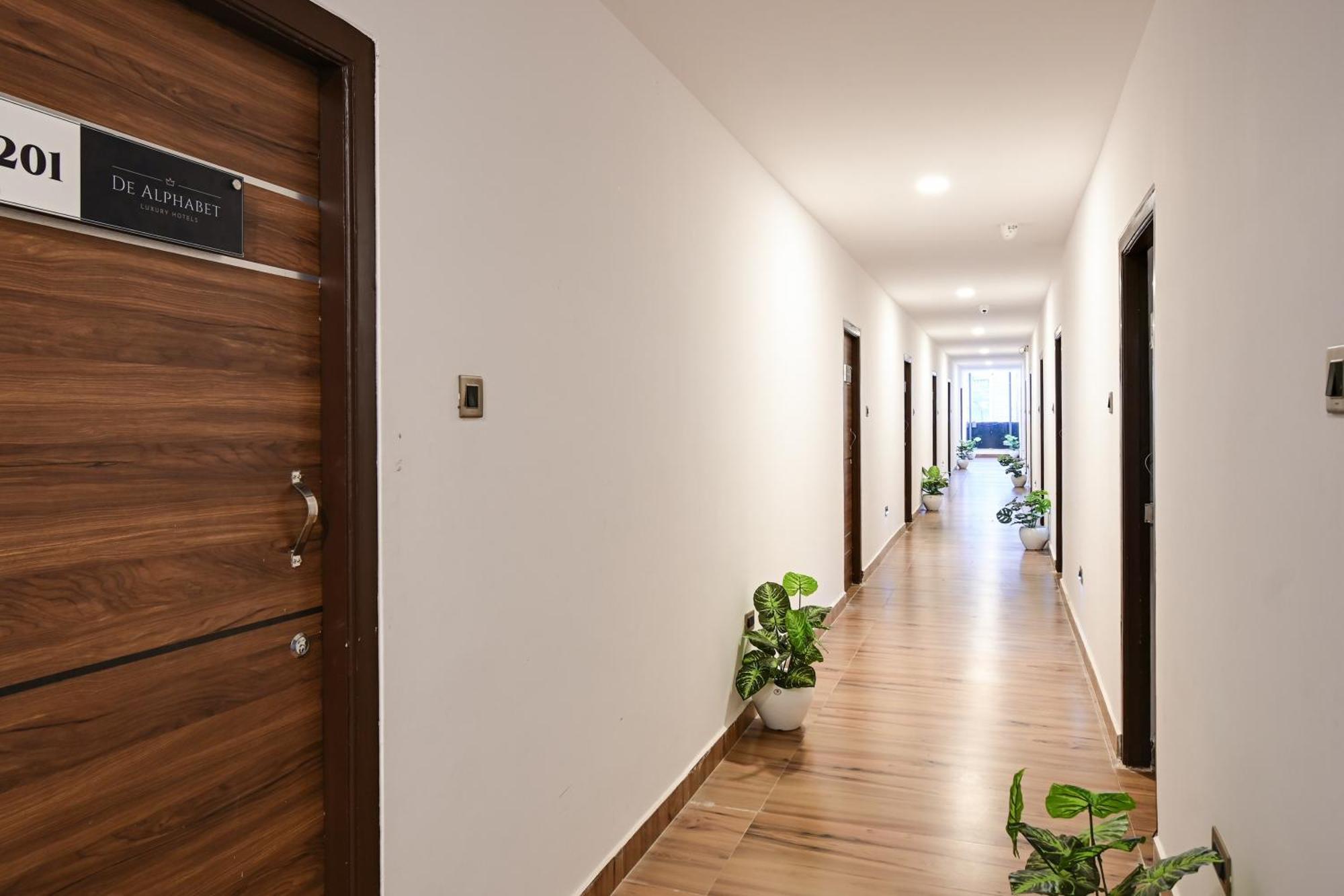 Super Townhouse De Alphabet Karmanghat Hajdarábád Exteriér fotografie