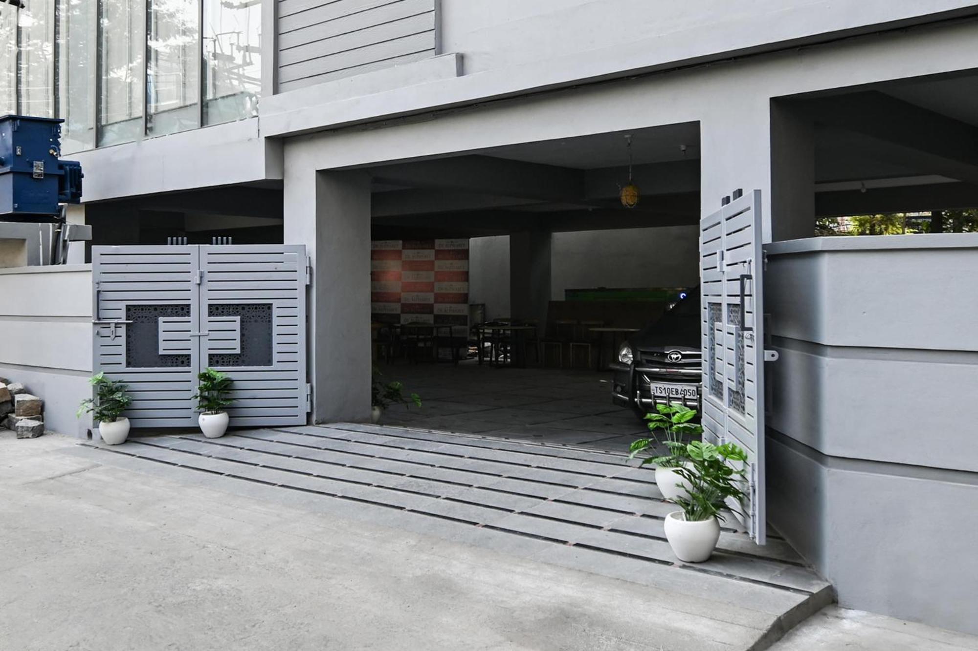 Super Townhouse De Alphabet Karmanghat Hajdarábád Exteriér fotografie